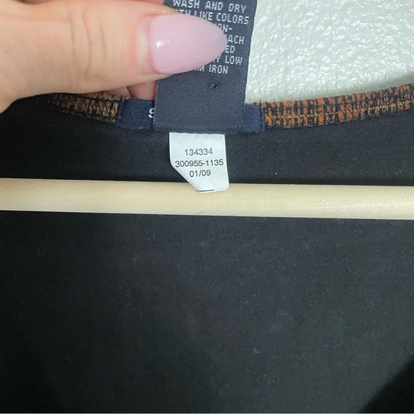 Gap Stretch V-Neck Tank Top Black & Orange Abstract Print Size Medium - Picture 4 of 5